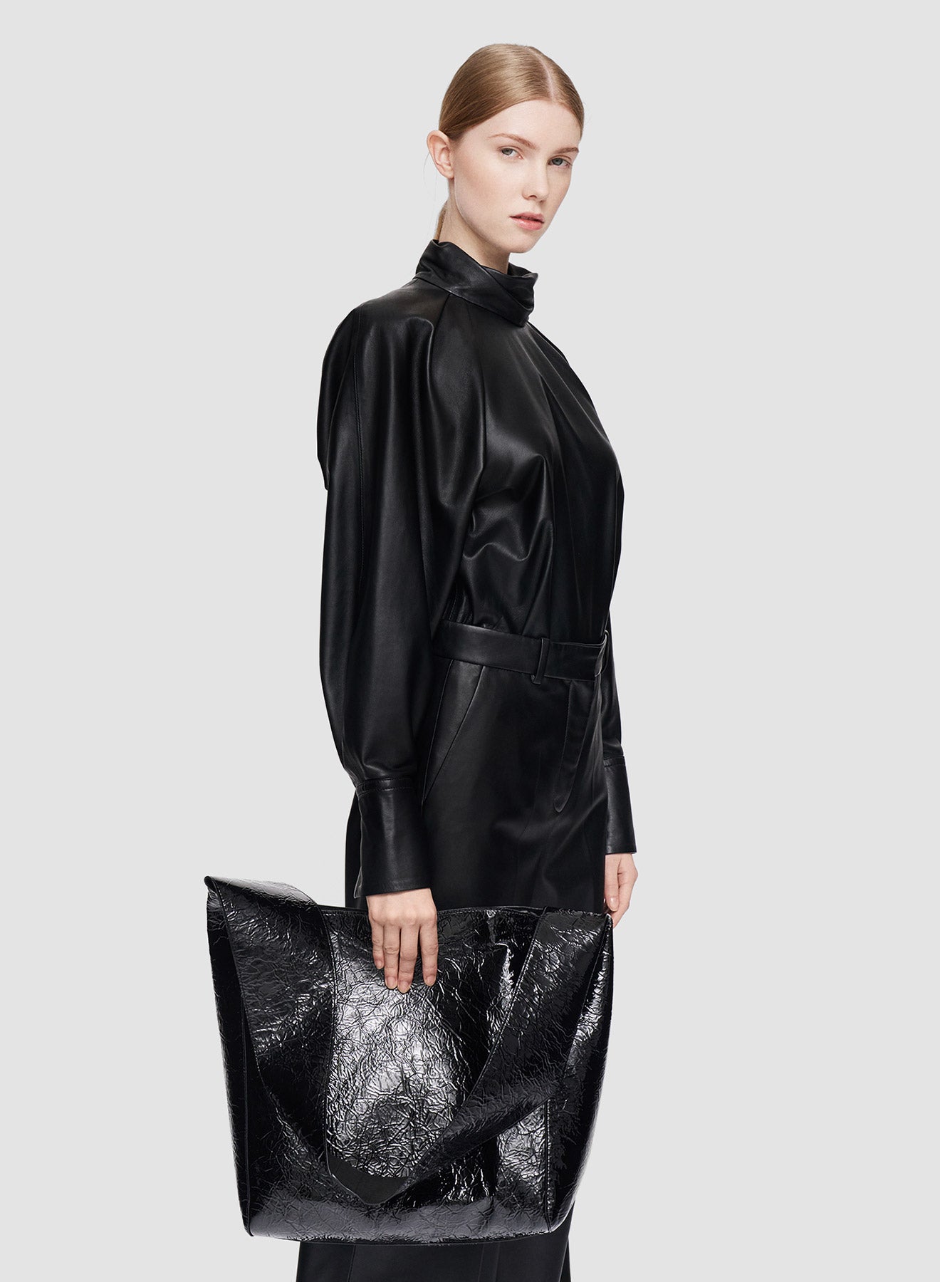 PATENT SLOUCH SHOULDER BAG