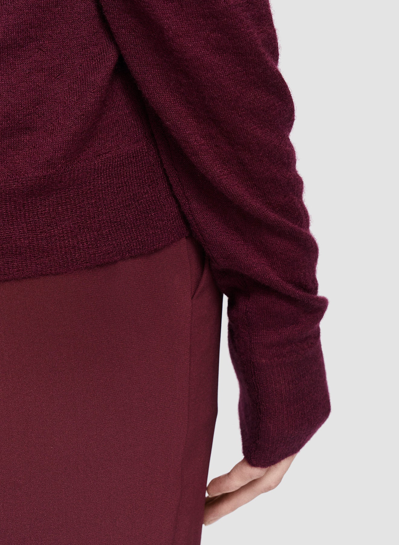 V NK LS CASHAIR TOP MERLOT