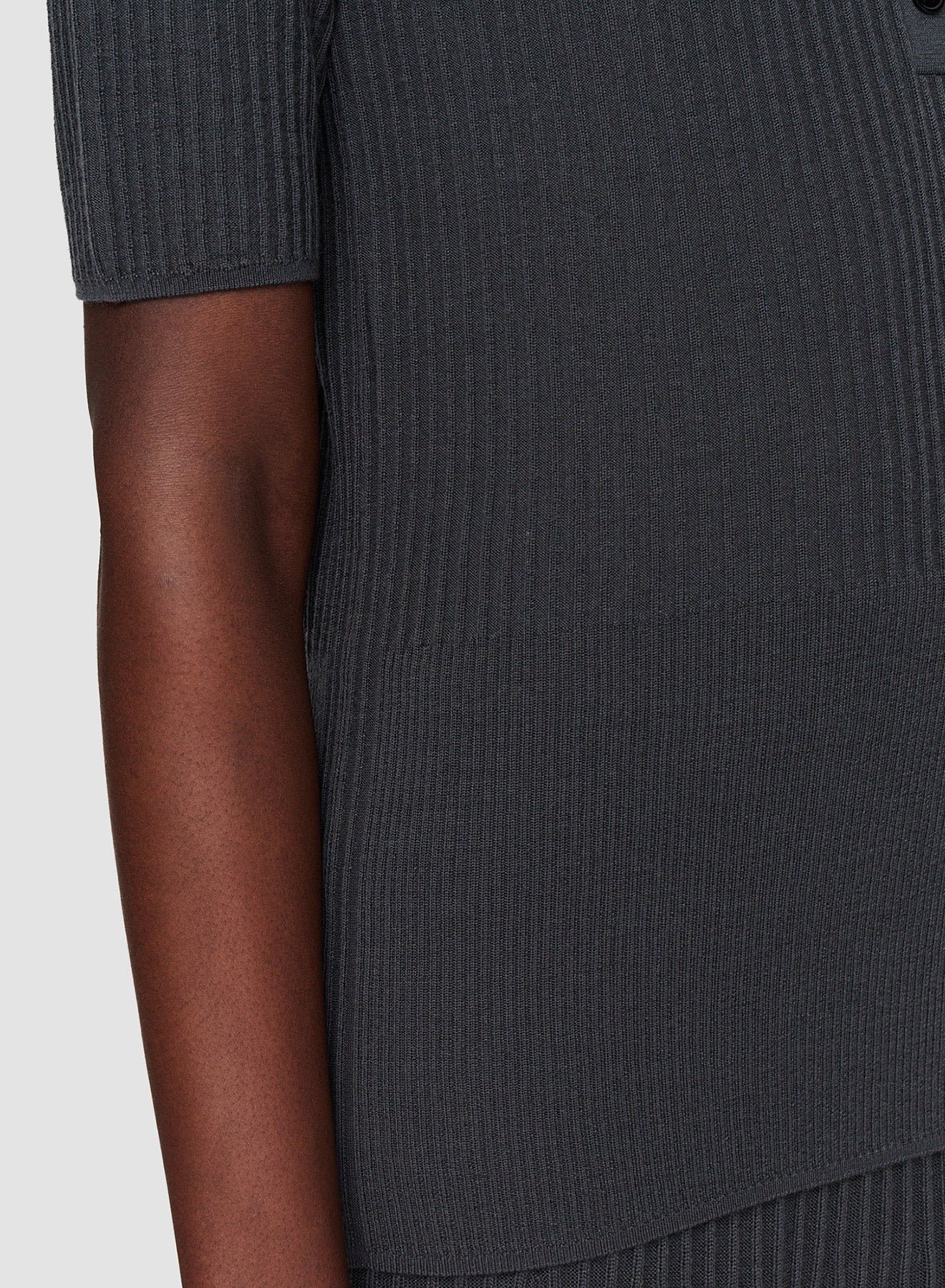 V NK SS MERINOS RIB TOP SLATE