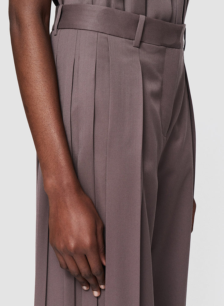 MERICOURT PLISSE PANTS CAROB