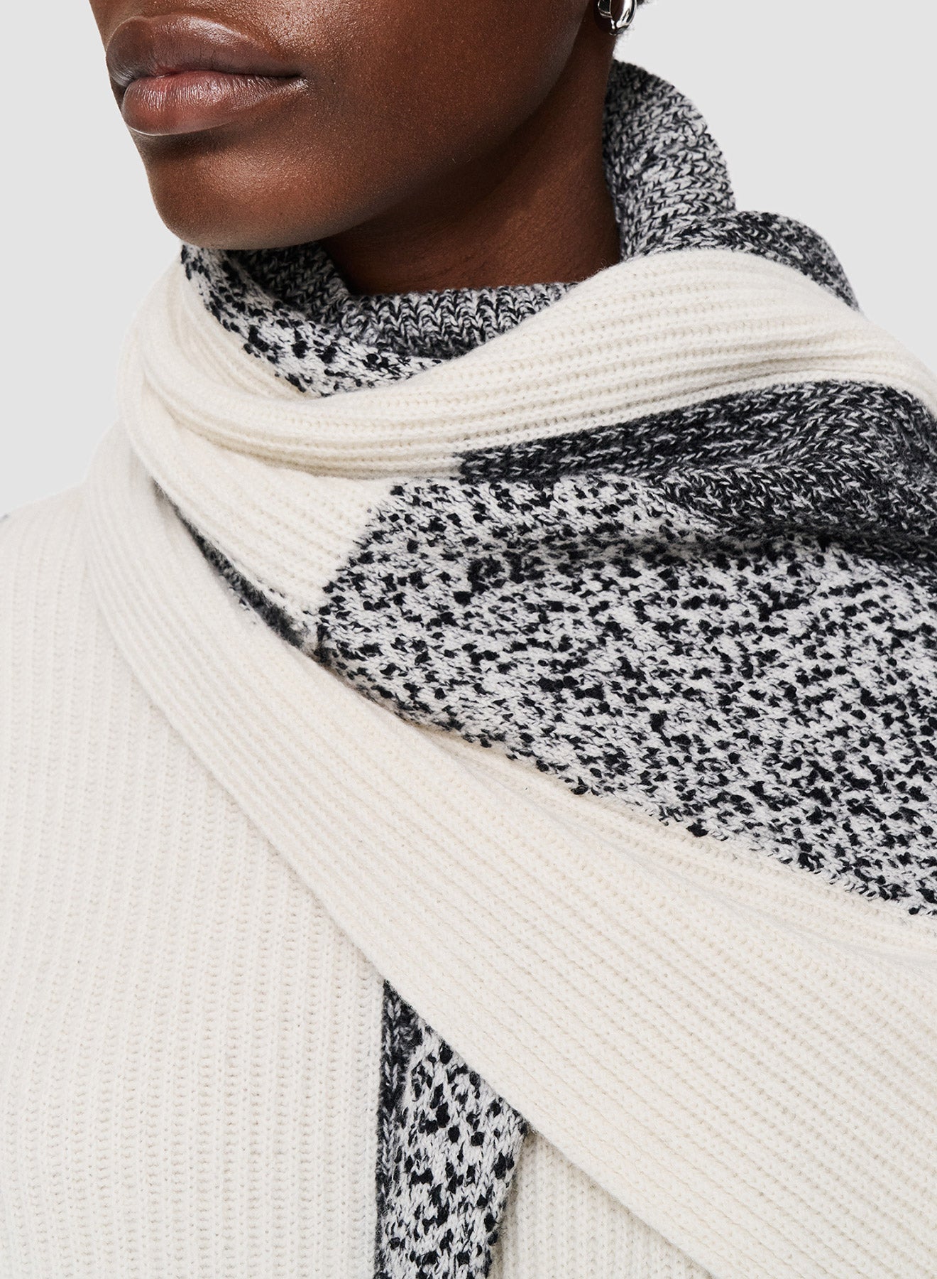 SCARF IVORY/BLACK