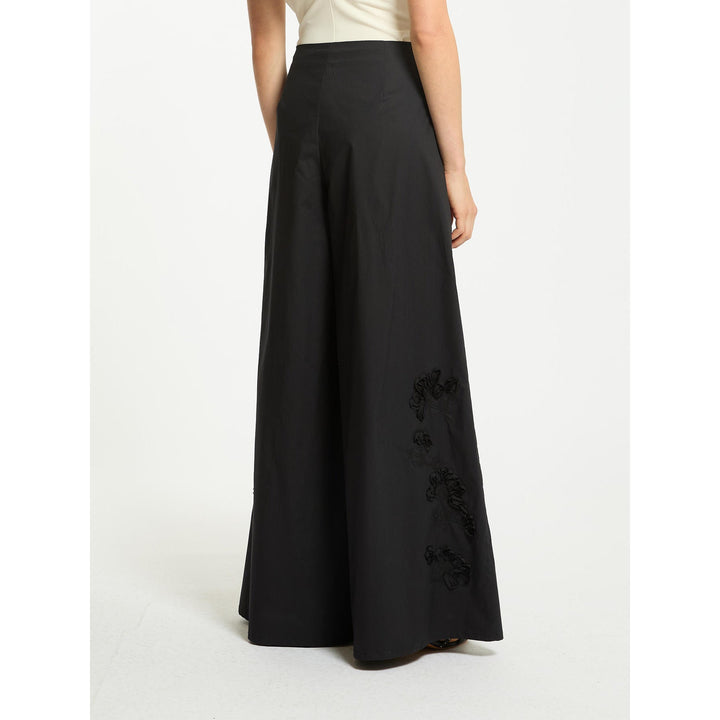resolved:gid://shopify/Product/10403227828546
