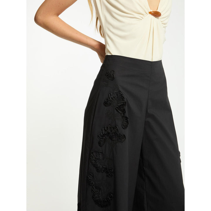 resolved:gid://shopify/Product/10403227828546