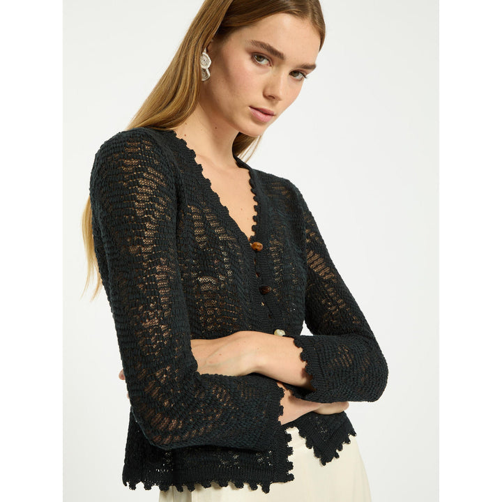 resolved:gid://shopify/Product/10403230482754