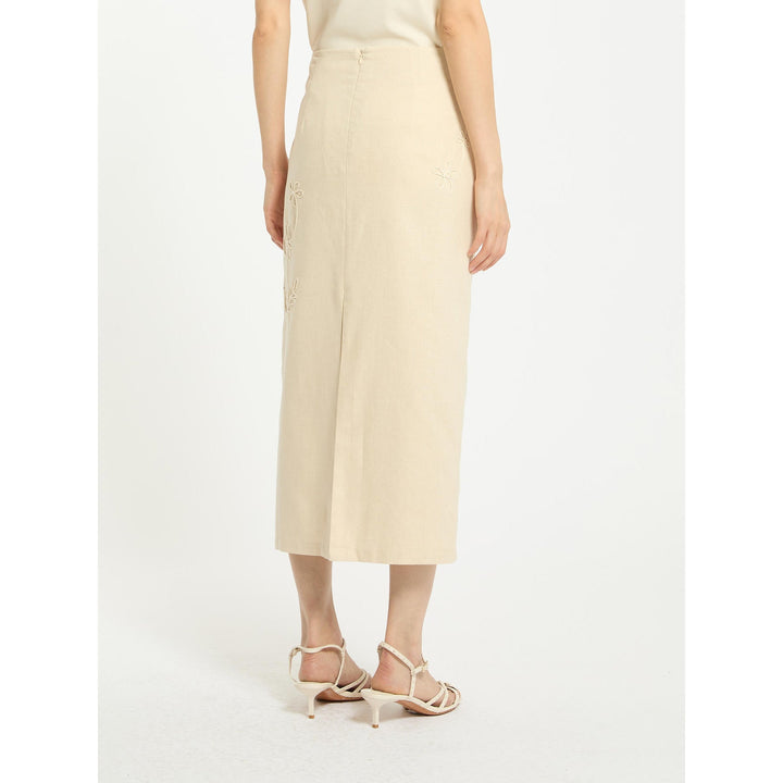 resolved:gid://shopify/Product/10403231072578