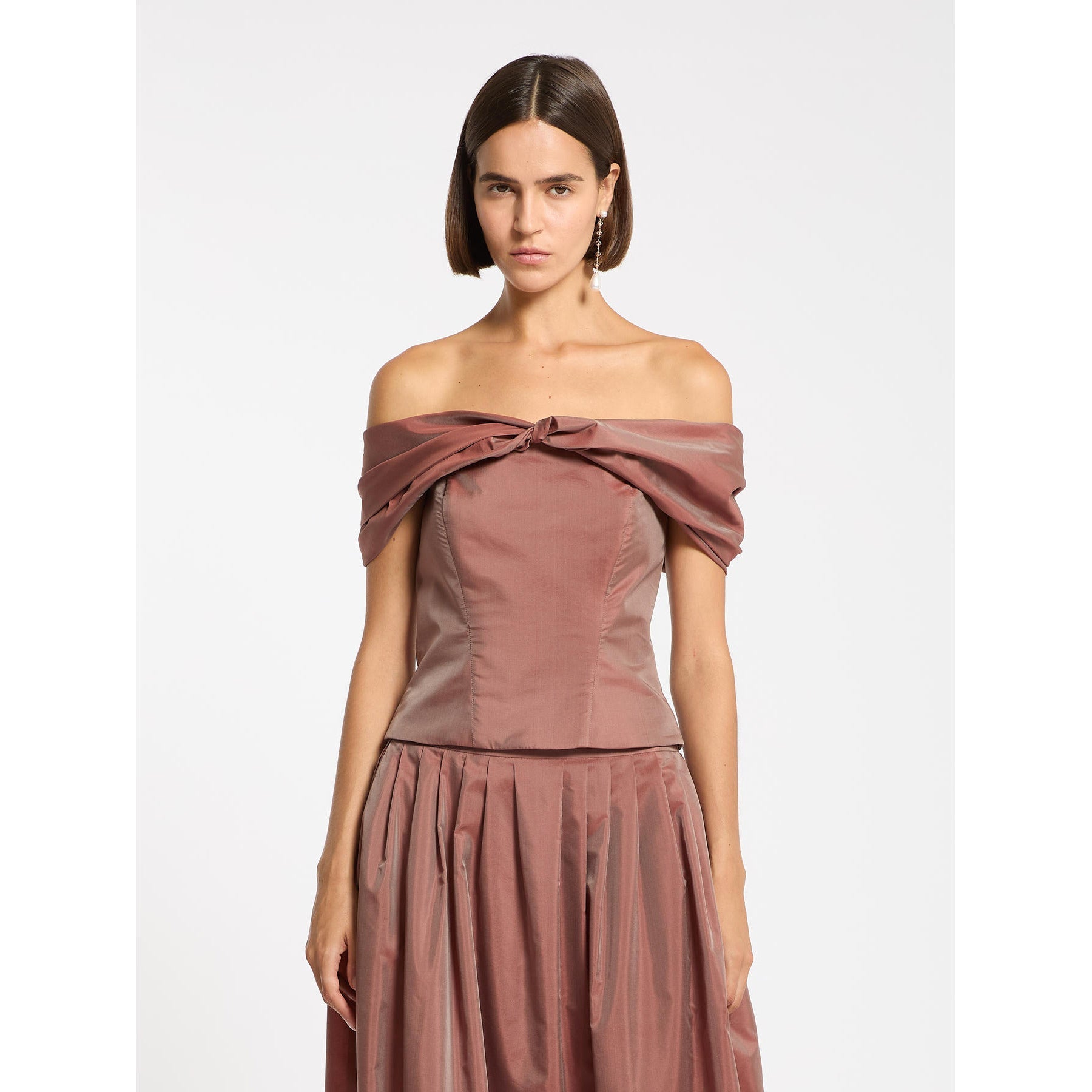 resolved:gid://shopify/Product/10403231334722
