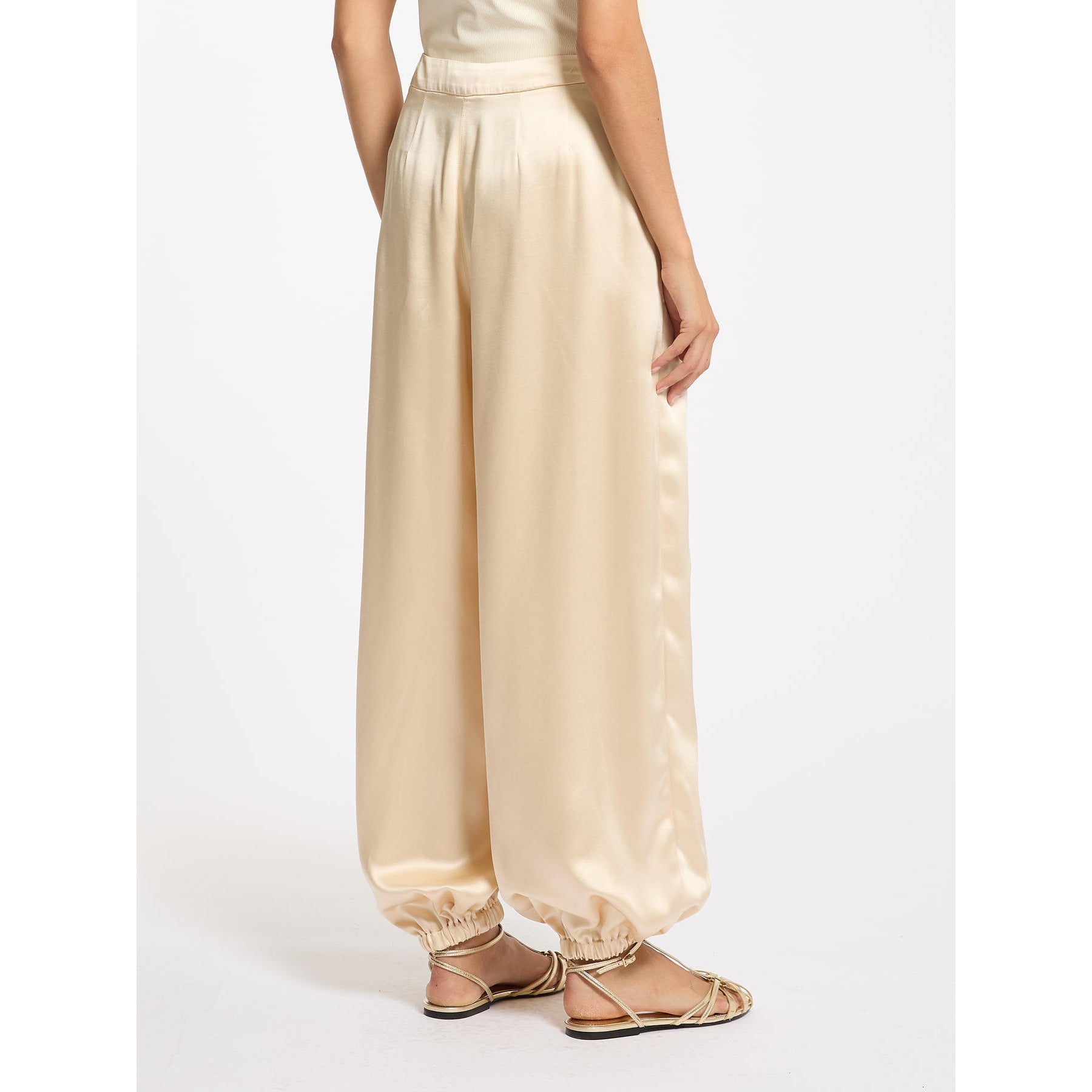resolved:gid://shopify/Product/10403232874818