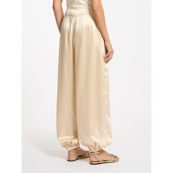 resolved:gid://shopify/Product/10403232874818