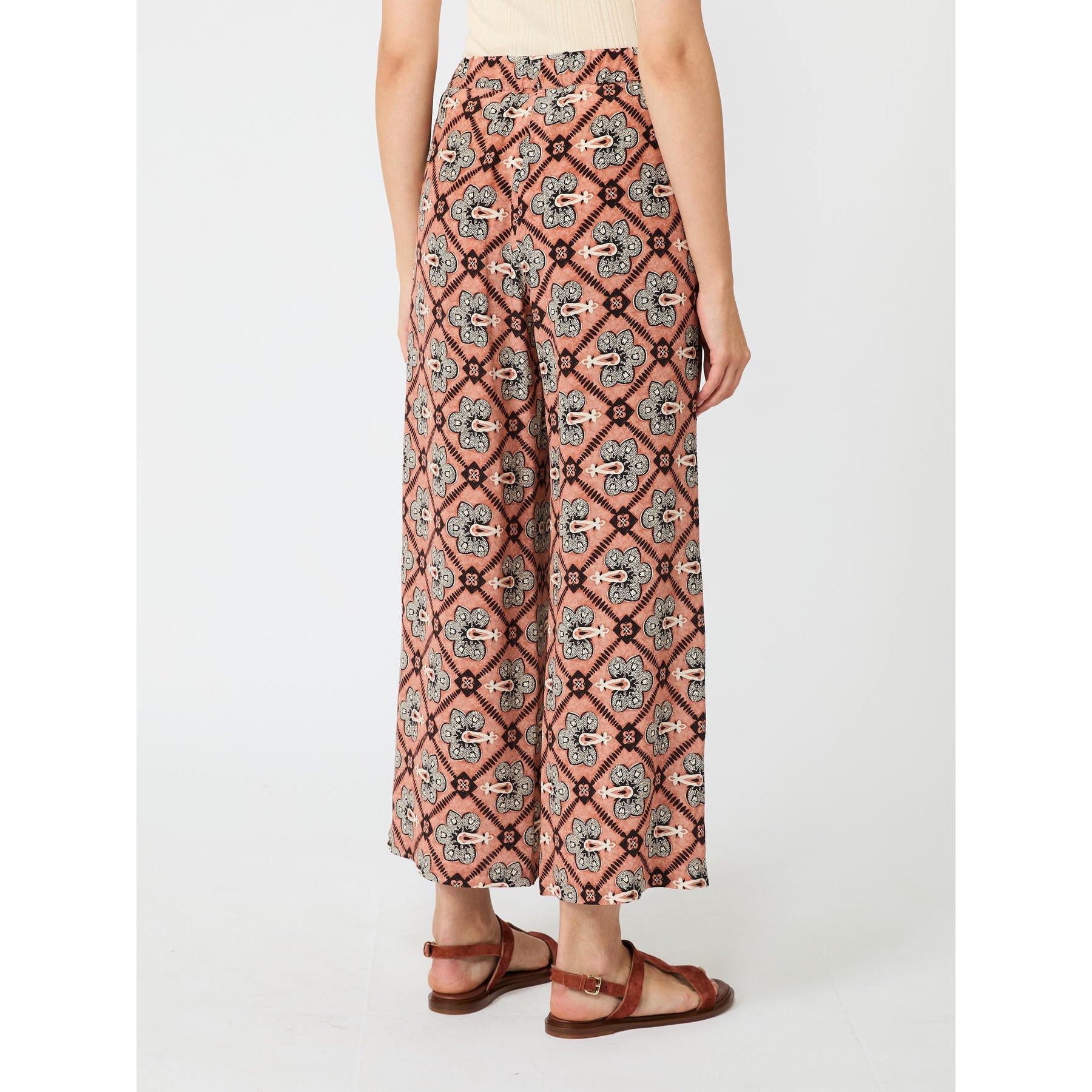 resolved:gid://shopify/Product/10416978460994