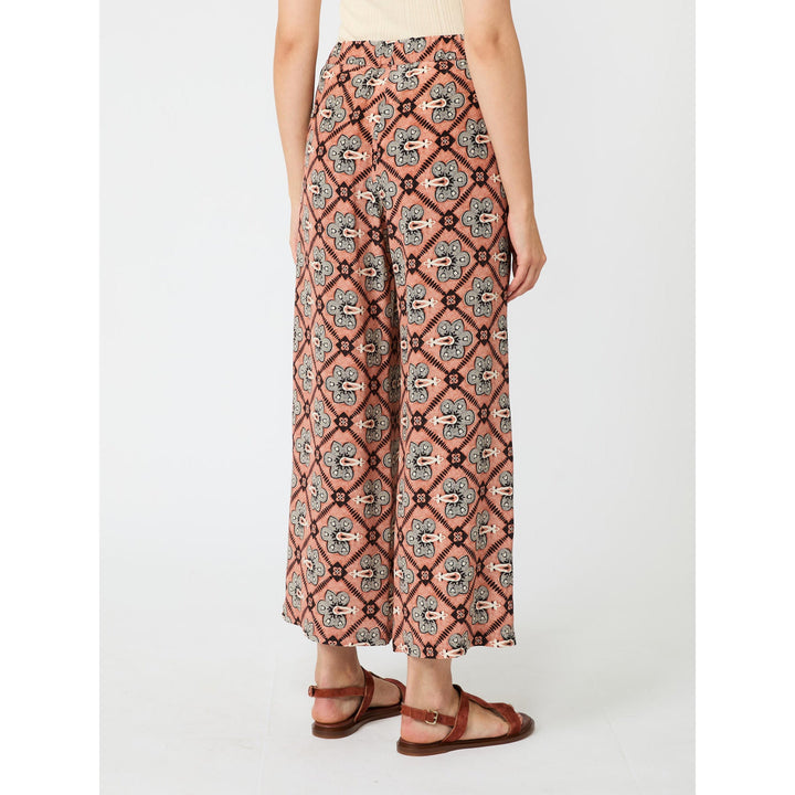 resolved:gid://shopify/Product/10416978460994
