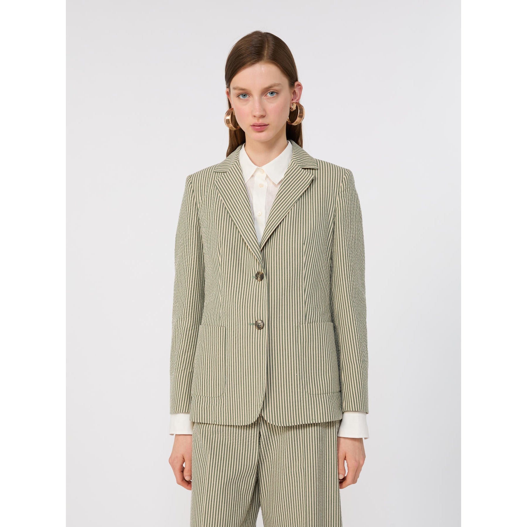 resolved:gid://shopify/Product/10416975577410