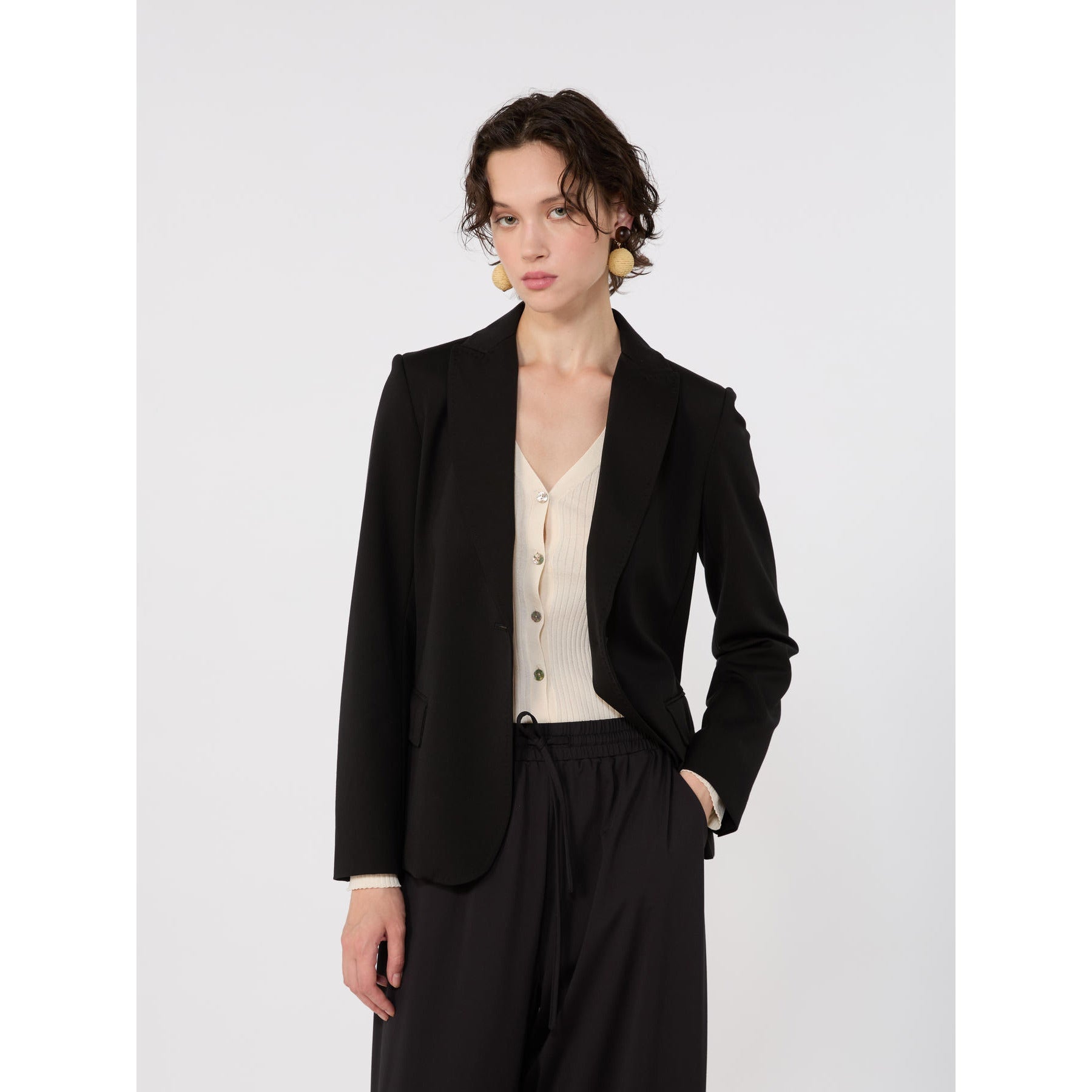 resolved:gid://shopify/Product/10416982851906