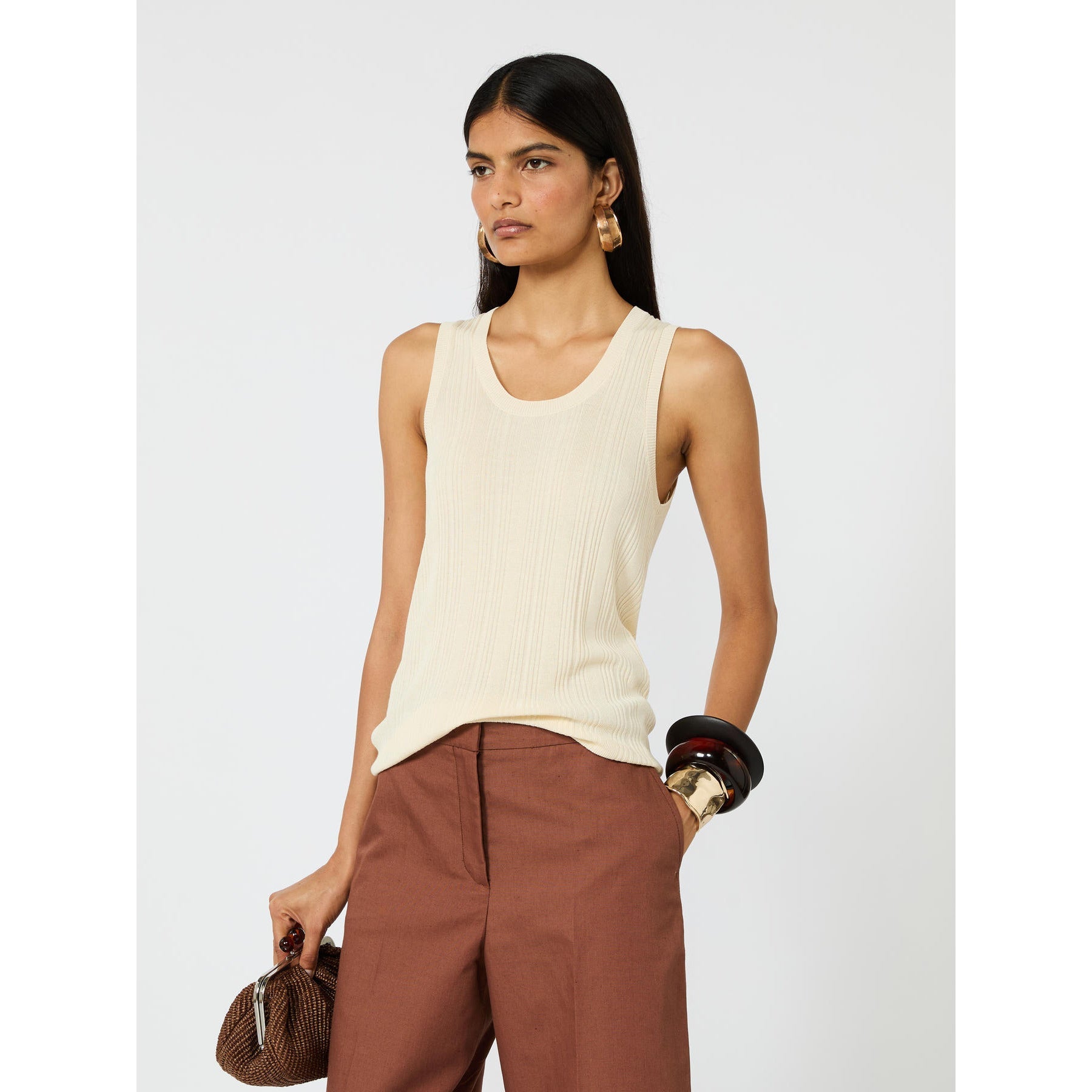 resolved:gid://shopify/Product/10416981180738