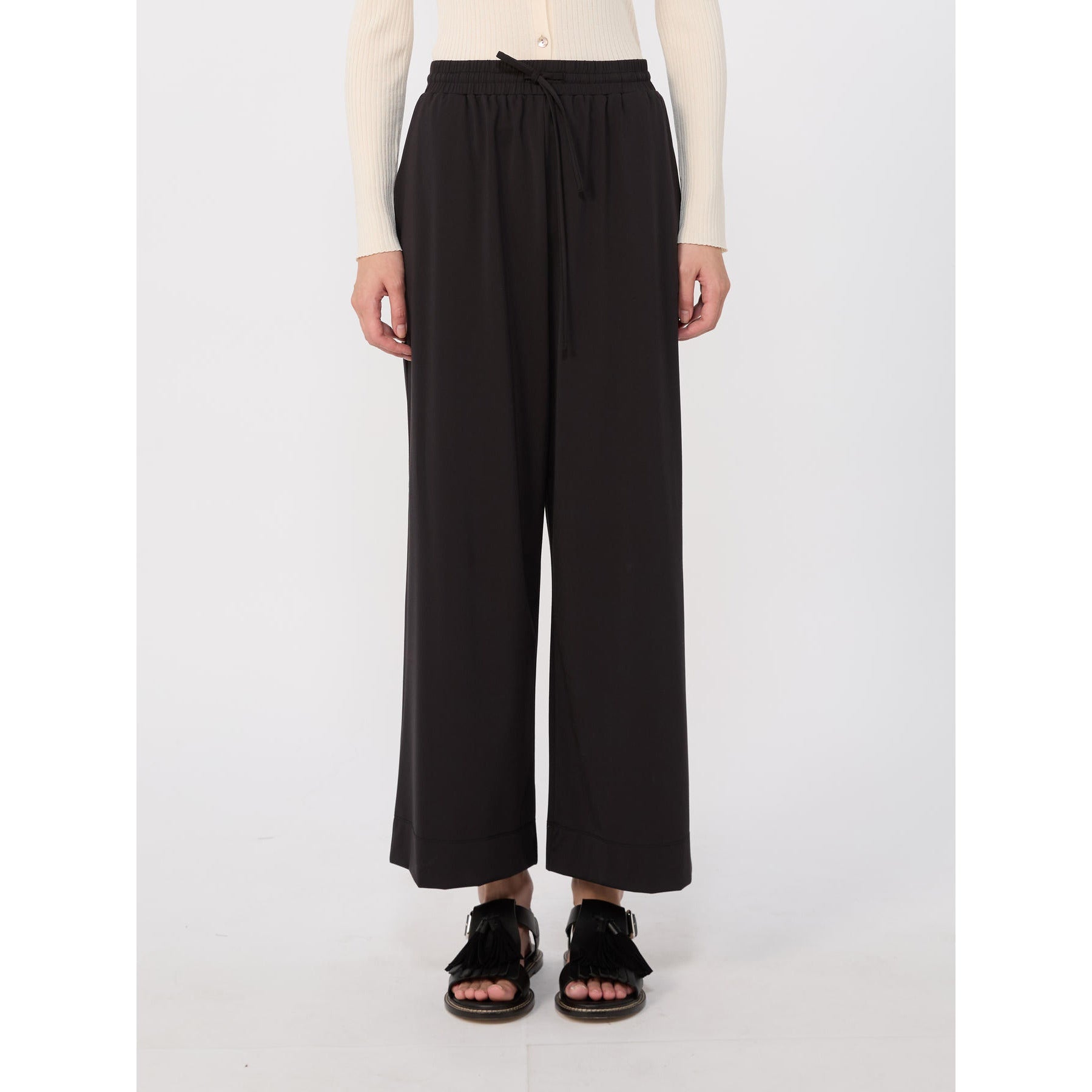resolved:gid://shopify/Product/10416982786370