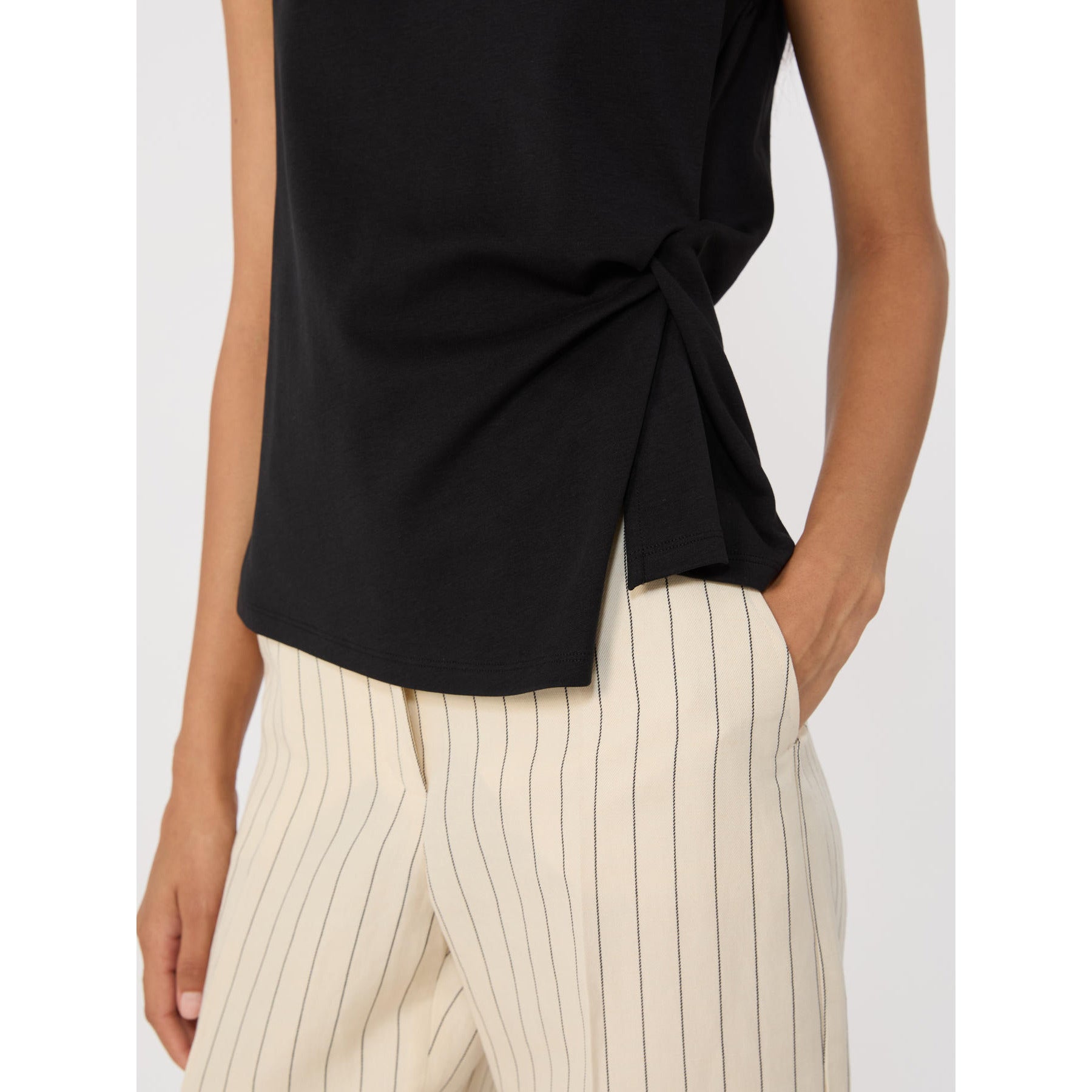 resolved:gid://shopify/Product/10416983343426