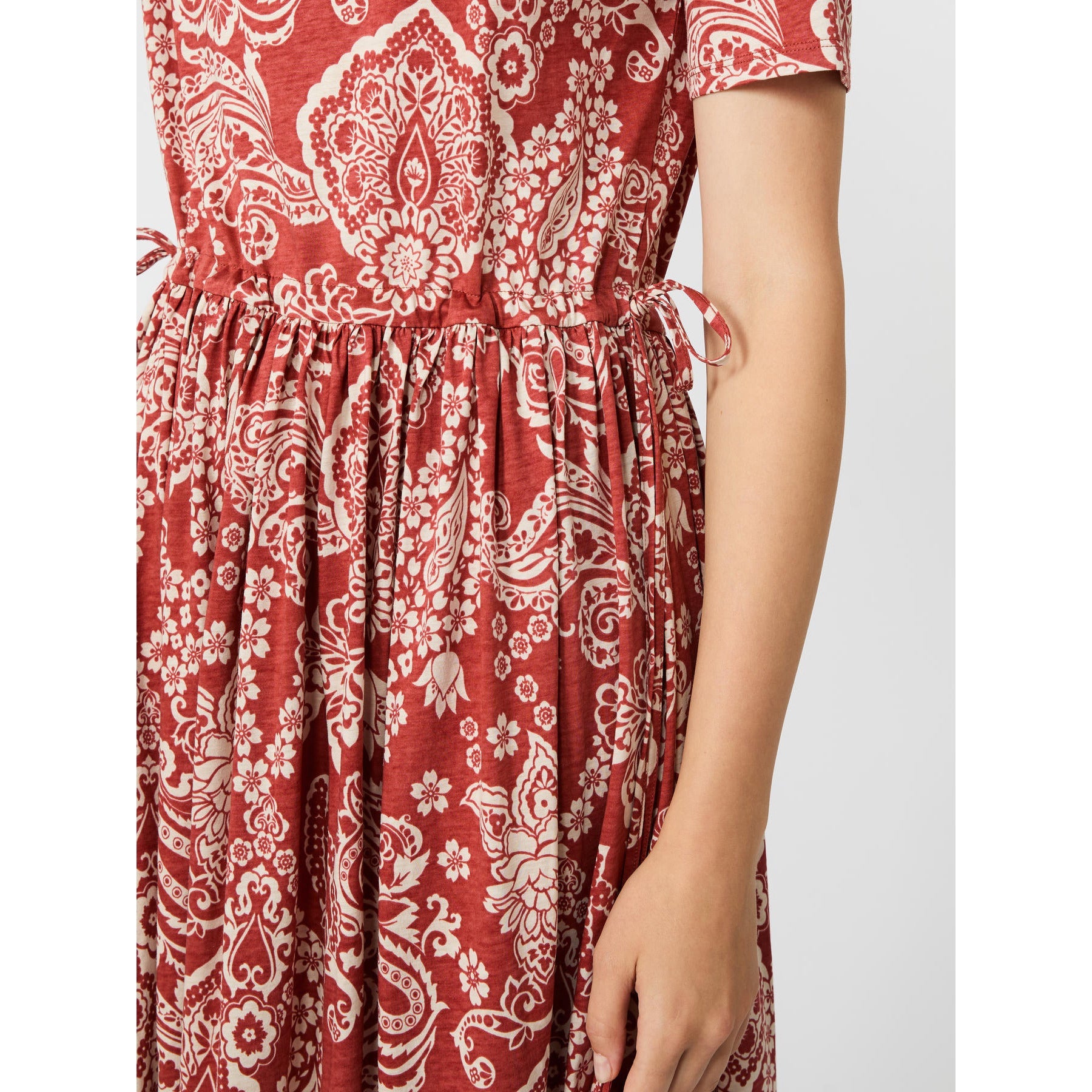 resolved:gid://shopify/Product/10416982294850