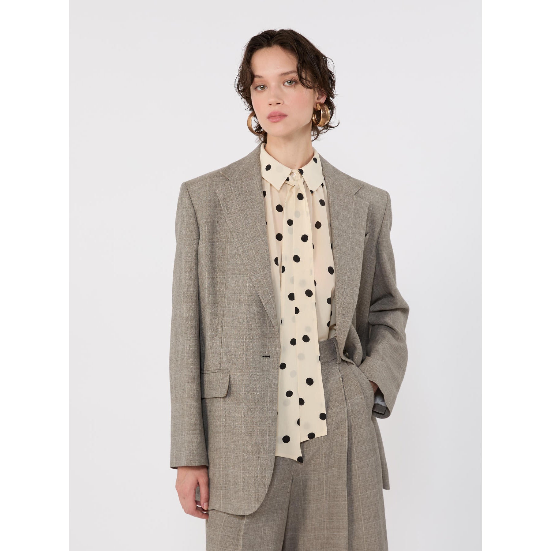 resolved:gid://shopify/Product/10416975774018