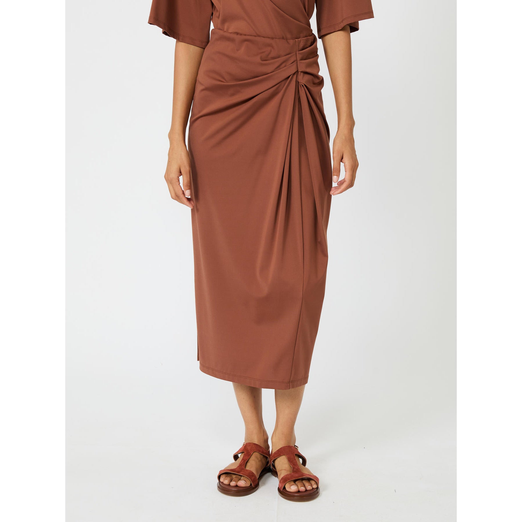 resolved:gid://shopify/Product/10416982720834