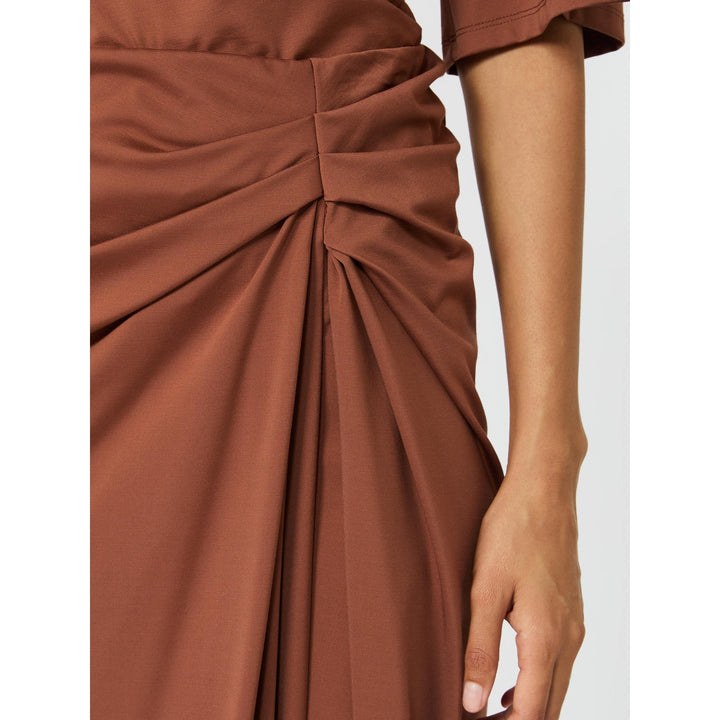 resolved:gid://shopify/Product/10416982720834