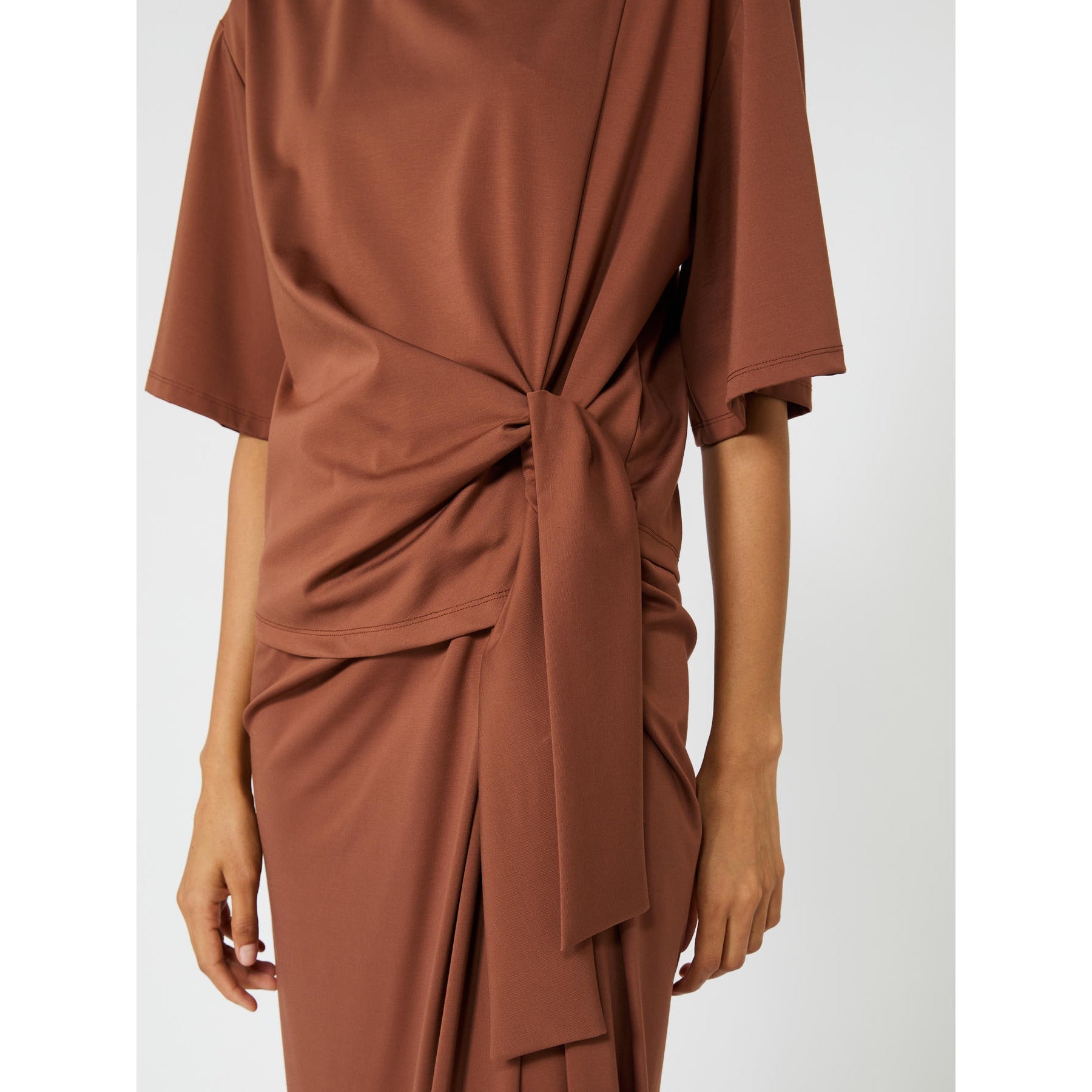 resolved:gid://shopify/Product/10416983277890