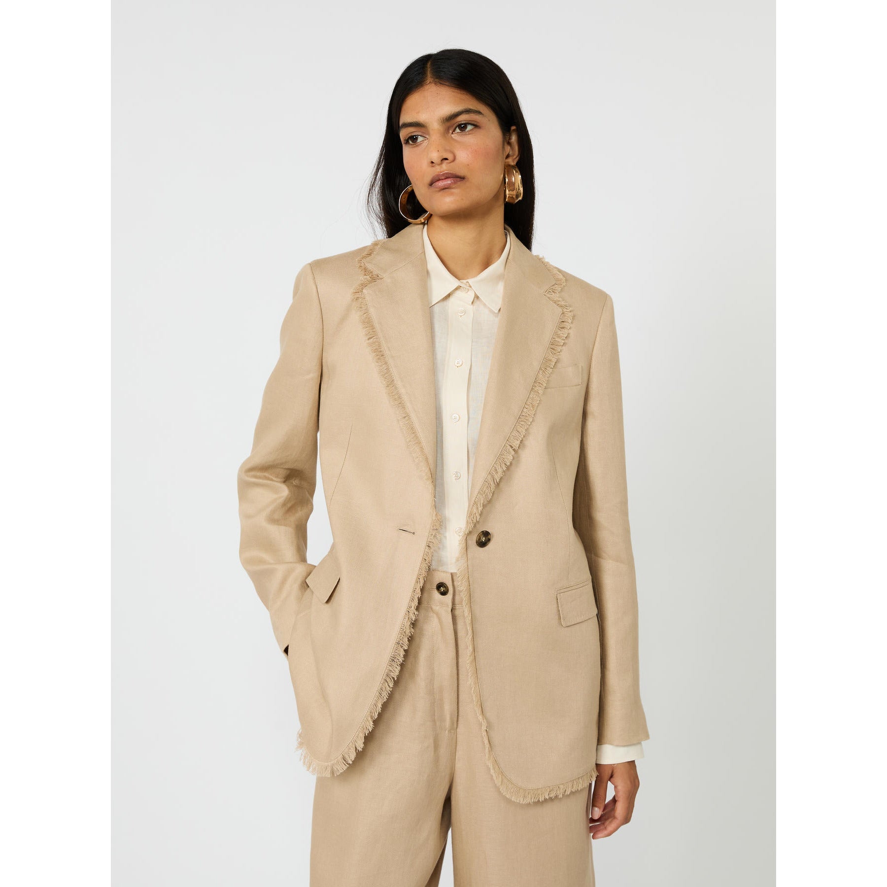 resolved:gid://shopify/Product/10416975380802